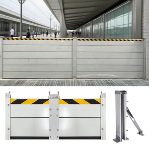 Des portes portatives de contrôle des inondations et DAMS sont utilisés dans les systèmes de sécurité domestique - Product Image 1