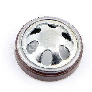 Véhicule de loisirs tout-terrain à trois roues avec moteur vertical quatre temps 150-350 cm³ – Pièces de rechange : cache-trou de niveau d'huile et enjoliveurs de roue inclus - Product Image 2