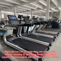 Caminadora Comercial de Plataforma Ancha con Marco Externo de Aluminio y Controles Táctiles Rápidos para Entrenamiento en Gimnasios