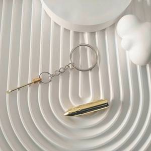 Sáng tạo hợp kim mô phỏng Bullet Shaped Keychain với ear Scoop Brass Bullet ear Scoop - Product Image 3