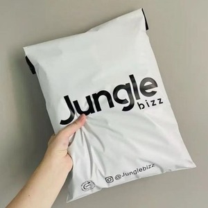 Heavy-Duty Light-Colored Recyclable Customizable Water-Resistant Shipping Bags Padded Protection for Express Mailers Retailers - Product Image 1