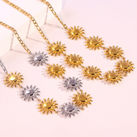 JUSNOVA Nuevo Diseño Serie Océano Collar con Colgante de Estrella de Mar de Acero Inoxidable Chapado en Oro de 18K para Mujer