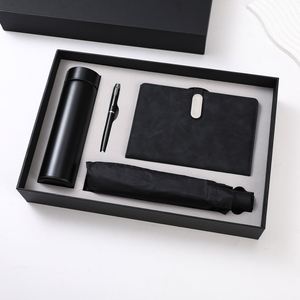 Ensemble cadeau de luxe promotionnel : carnet en cuir noir, parapluie, tasse isotherme, carnet personnalisable et stylo avec bouteille - Product Image 1