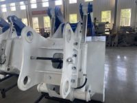 Escavatore con benna a pollice e pinza idraulica in vendita