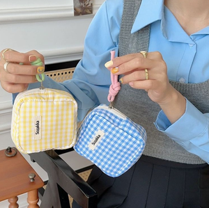 Vente en gros Mini sac de maquillage carré pochette de rangement pour rouge à lèvres à fermeture éclair mignon sacs de serviettes hygiéniques portables pour femmes sacs de tampons portables - Product Image 3