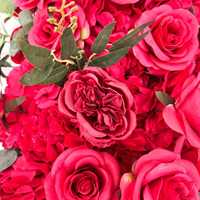 DKB Arreglo Floral de Rosas y Hortensias de Seda Rojas Realistas, Camino de Flores Artificiales para Mesa de Sofá o Suelo, 100*35cm