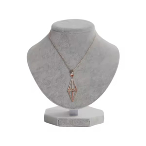 ขาตั้งโชว์เครื่องประดับแบบปรับขนาดได้หลายขนาด ทำจากเรซิ่นและกำมะหยี่ไมโครไฟเบอร์ สำหรับโชว์สร้อยคอ - Product Image 5