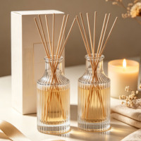 Bouteille diffuseur à roseaux en verre transparent côtelé de 150 ml, rechargeable, vide, pour arômes, vente en gros pour la décoration intérieure