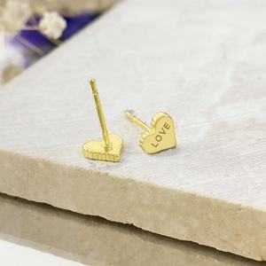 Pendientes de Corazón Pequeño con Grabado Láser, Chapados en Oro de 18K, Personalizables al por Mayor para Mujer - Product Image 4