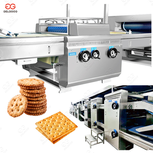 Línea de fabricación de galletas de sándwich de fácil Control para galletas cremosas Nueva condición Máquina apiladora de café y galletas para uso en panadería - Product Image 1