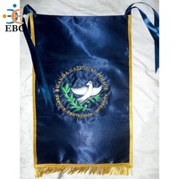 Fanion suspendu brodé à la main, drapeau de table cérémonial OEM, vente en gros de drapeaux brodés, bannières décoratives, design et couleurs