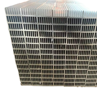 Radiateur électronique à dents haute densité en alliage d'aluminium Type de peigne mécanique dissipateur de chaleur traitement personnalisé coupe et soudage