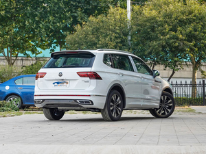 VW Tiguann <span class=keywords><strong>Allspace</strong></span> 4WD 220HP Turbo de Segunda Mano en Excelentes Condiciones, 7 Plazas, SUV Usado para Todoterreno - Product Image 3