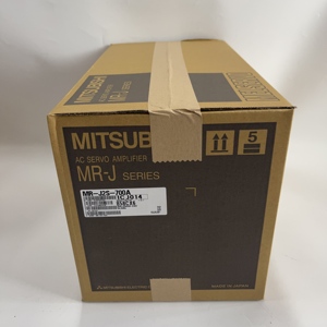 Servoamplificador de CA Mitsubishi MR-J2S-700A - Product Image 1
