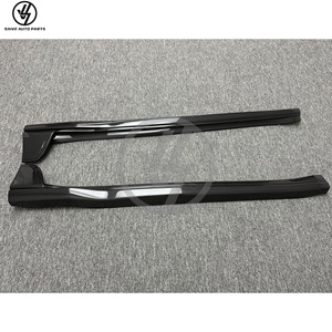 Faldones Laterales Adicionales de Fibra de Carbono Seca con Acabado Brillante y Tejido Twill de Alta Calidad para Porsche Carrera 992 Turbo S 2020-2023 - Product Image 3