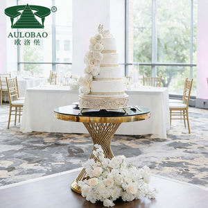 Elegante mesa de Decoración de Pastel de boda con pantalla superior de cristal de metal dorado - Product Image 3