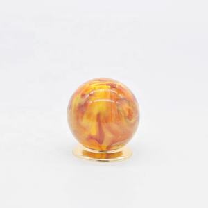 Botella de perfume de cristal de 50ml, embalaje cosmético de alta calidad, cuello engarzado, con tapa de piedra, diseño especial de lujo, venta al por mayor - Product Image 6