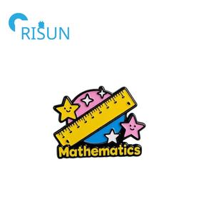 Fabricación Metal dibujos animados matemáticas símbolo <span class=keywords><strong>Pi</strong></span> matemáticas símbolo letras esmalte solapa Pin matemáticas Premio Pin insignia - Product Image 5