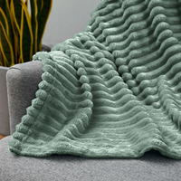 Couverture Polaire Luxe en Velours Épais Couleur Unie pour Hiver, Douce et Chaude, Idéale pour Lit et Canapé - Vente en Gros Usine