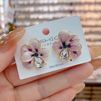 Anting Tusuk Gaya Korea Bentuk Tetesan Air Kelopak Bunga Camellia dari Paduan Logam untuk Wanita, Anting Elegan dan Berkelas