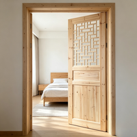 Porte intérieure battante sur mesure en bois massif de sapin avec grille symétrique, porte en bois pratique