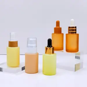 Op Maat Gemaakte Cosmetische Gezichtsolie 30Ml Platte Schouder Kleurrijke Gele Glazen Druppelflesje