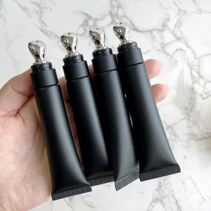Voluminizador de Labios Extremo en Tubo Exprimible, Hidratante de Larga Duración, Cuidado Labial de Marca Privada - Product Image 3