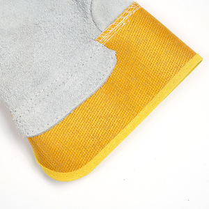Gants de <span class=keywords><strong>soudeur</strong></span> élastiques résistants aux hautes températures, anti-brûlure, isolation thermique, gants en cuir de vachette épaissis - Product Image 5
