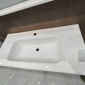 Meuble de salle de bain compact avec double tiroir, lavabo blanc et design mural - Product Image 6