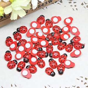 Nouveauté : Mini figurines de coccinelles miniatures, autocollants décoratifs pour réfrigérateur, aimants en bois pour réfrigérateur en forme de coccinelles - Product Image 5