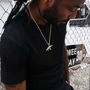 Collar con Colgante de Rifle AK47 Personalizado para Hombre, Chapado en Oro de 18K, Estilo Punk HIP HOP, Caja con Circonitas, Cuerda, Diseño Único y Personalizado - Product Image 6