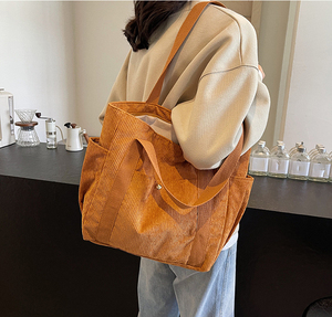 Sac à main en velours côtelé personnalisé en gros, sac à bandoulière, sac de luxe pour femmes, sacs de grande capacité avec poches - Product Image 1