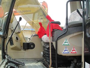 Excavatrice hydraulique d'occasion 320C modèle 2022 avec moteur, boîte de vitesses, pompe hydraulique et roulement - Poids opérationnel de 20 tonnes - Product Image 4