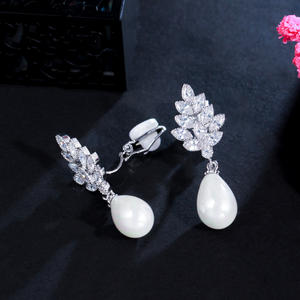 Pendientes de circonia cúbica brillante para mujer, pendientes <span class=keywords><strong>sin</strong></span> <span class=keywords><strong>agujero</strong></span> con forma de hoja - Product Image 3