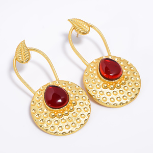 Hermosos pendientes de latón, pendientes de moda chapados en oro de 14 quilates para mujeres y niñas, joyería de latón hecha a mano, mayorista - Product Image 2