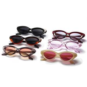 Gafas de Sol Personalizadas con Logotipo, para Hombre y Mujer, con Remaches Decorativos, Protección UV400, Color Jelly, Estilo Ojo de Gato - Product Image 2