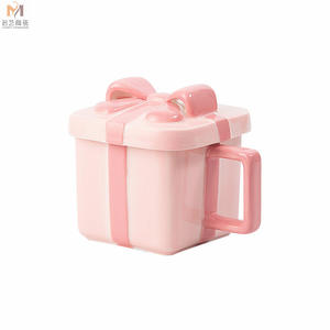 Tasses en céramique peintes à la main pour Noël, tasses à boire pour la maison, tasses à café personnalisées - Product Image 1