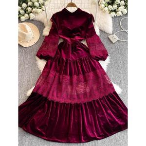 Abito <span class=keywords><strong>Vintage</strong></span> Autunnale da Donna con Colletto Alto, Monopetto, Applicazioni in Pizzo e Perle, Tessuto in Raso Ecologico Naturale - Product Image 6