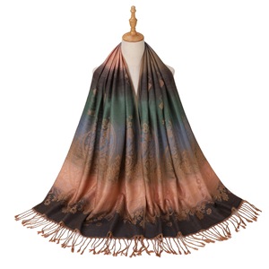 Écharpe longue pour femme à motif floral, châle réversible à franges, usage quotidien automne - Product Image 3