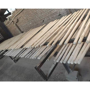 Wholesale <strong>Second</strong> Grade Cotton Wood Shovel Rake Handles Varnished Surface 3.5-3.8cm Diameter 120-150cm Lengths <strong>Garden</strong> <strong>Tool</strong> Wooden - Product Image 4