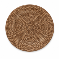 Assiette de présentation en PP tressé marron de 13 pouces, légère et incassable, pour la décoration de table de mariage, de fête ou de banquet