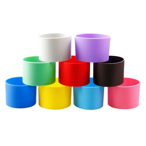 Funda de silicona universal para tazas, 8cm de diámetro resistente al calor y soporte antideslizante para vasos y tazas aislados - Product Image 3