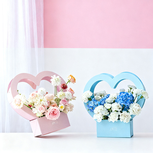 Boîte à fleurs pliable en gros avec poignée, motif cœur et rose, revêtement UV et doublure en éponge gaufrée - Product Image 2