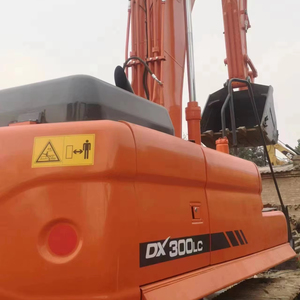 Excavadora de Orugas Usada Doosan DX300LC de 30 Toneladas, Excavadora Hidráulica de Segunda Mano DX140LC DX225LC de Alta Calidad y Buen Rendimiento con EPA - Product Image 1