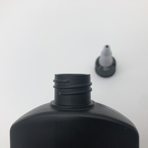 Flacon carré plat en plastique HDPE 60ml avec bouchon à vis torsadé Pompe de sérigraphie pour lotions parfums Eau pulvérisée Couleur noire - Product Image 5