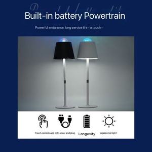 Lámpara de Mesa con Proyección de Cielo Estrellado, Lámpara Moderna con Forma de Botella de Vino, Lámpara de Noche para Dormitorio, Protección Ocular, Ambiente Nocturno - Product Image 5