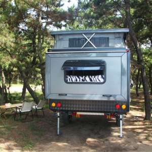 Nouveau design Caravan Pop Top Camper Van Remorque de voyage à double extension avec frein électrique pour le camping tout-terrain - Product Image 3