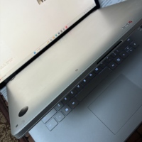 M Book Pro A2289 Modelo 2020, 13 Pulgadas, I5 1.4GHz, SSD, 16GB RAM, 120Hz, Grado A+, 100% Original, 95% Nuevo, Segunda Mano, Inglés para Sistema Operativo
