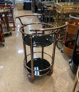 รถเข็นเครื่องดื่มทรงกลม 4 ล้อ สแตนเลส กระจกนิรภัย ดีไซน์ทันสมัย สำหรับโรงแรม ร้านอาหาร และการใช้งานในห้องอาหาร - Product Image 3