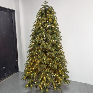 Árbol de Navidad Artificial Gigante de 8 Pies, Hojas en Forma de Sauce, Material de PE Suave, Árbol de Navidad Completamente de PE con Base Giratoria - Product Image 4